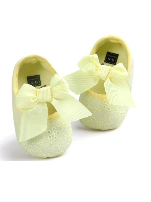 yellow-ribbon-baby-shoes