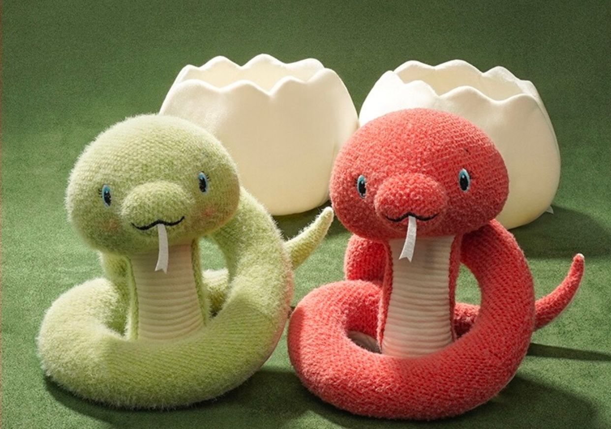 1 Tier Snuggly Snake Diaper Cake Baby Gift Hamper
