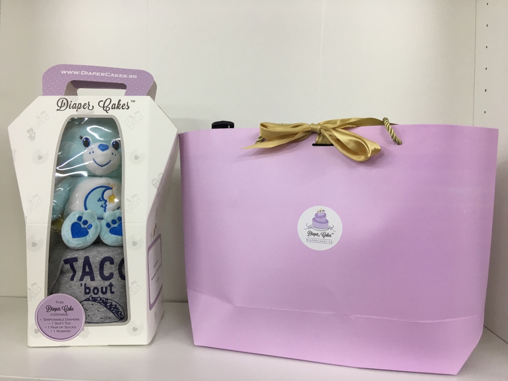 Mini diaper cake with baby food bag